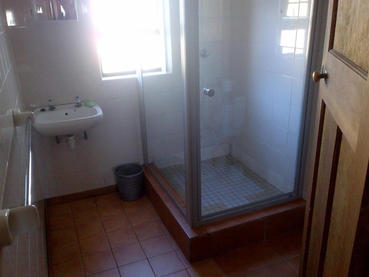 Gansbaai Lodge & Backpackers Extérieur photo